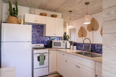 Cbfb10d8 42f0 4dab 8b48 60528ddb458c