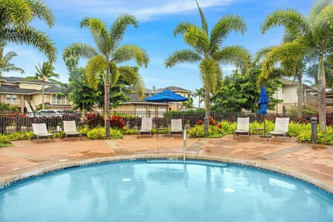 Community pool @Pili Mai