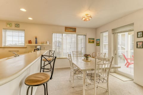 221 Vacation by the Sea