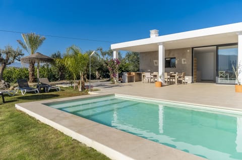 Country house in Alhaurín el Grande with pool