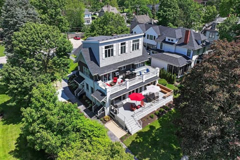 This rental is the upper AND lower level of the home including both lower deck and upper balcony