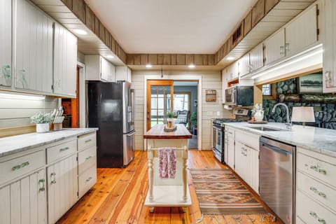 Kitchen | Drip Coffee Maker | Toaster | 1st Floor