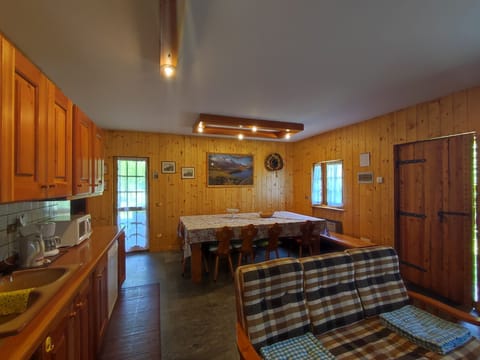 Kitchen / Dining Room