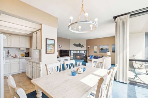 Take in a meal with plenty of natural lighting!