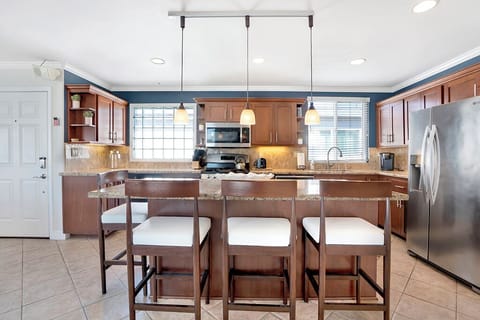 Island seating & Kitchen