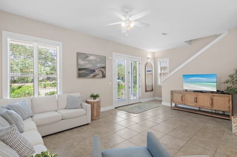 Miramar Manor