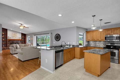 Kitchen - Open to Living Room 2