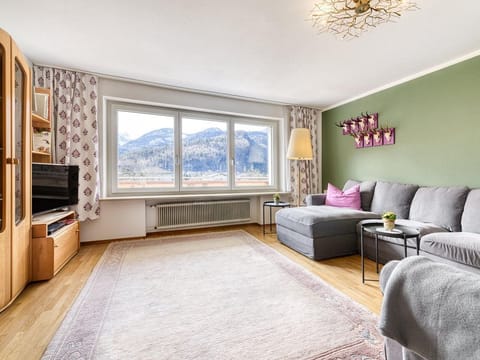 Ferienhaus Walter by A-appartments - Ferienhaus, Dusche und Badewanne, Terrasse Apartment in Vorarlberg, Austria