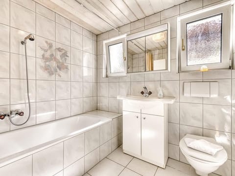 Familienfewo Bürserberg Dorf by A-Apartments - Apartment/apartment, shower or bath Apartment in Bürserberg