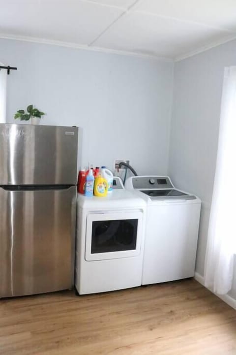 8d855431 d71e 4f4c a52b 8511cf1491a6