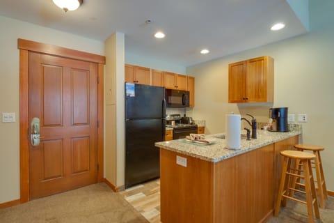Floor, Flooring, Indoors, Hardwood, Refrigerator