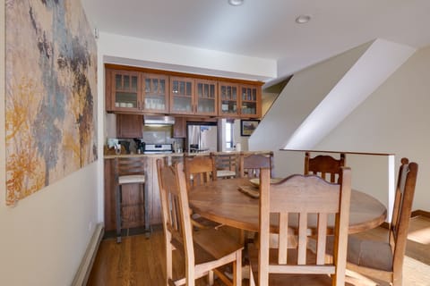 Floor, Flooring, Dining Room, Dining Table, Furniture