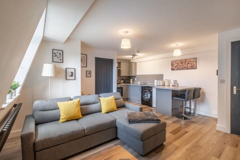 Flat 7D - Living Room and Kitchen