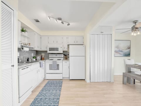 Kitchen with Laundry closet