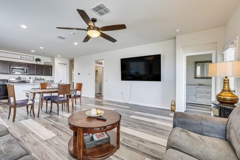 Living Room | Free WiFi