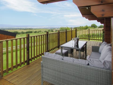 Sitting-out-area | Stag Lodge - Stag and Coo Holidays, Falkirk