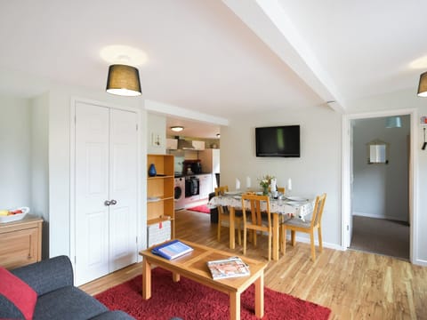 Open plan living space | Treetops - Tides Reach and Treetops, Aberdyfi