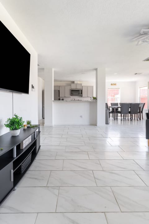 Floor, Flooring, Indoors, Screen, TV