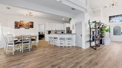 Indoors, Floor, Architecture, Building, Dining Room