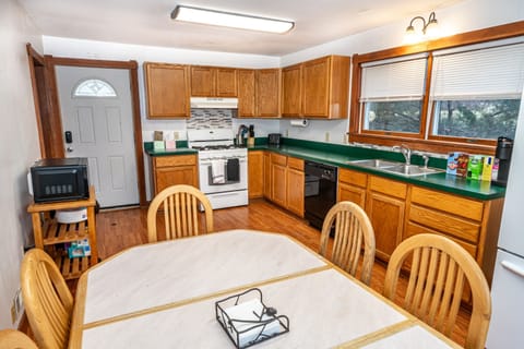 Indoors, Kitchen, Hardwood, Lamp, Chair