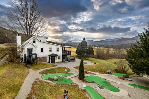 Transportation, Tree, Leisure Activities, Outdoors, Grass