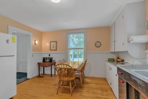 Indoors, Floor, Flooring, Hardwood, Architecture