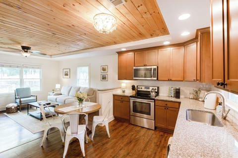 Fully stocked kitchen for cooking. Keurig with coffee pods provided.