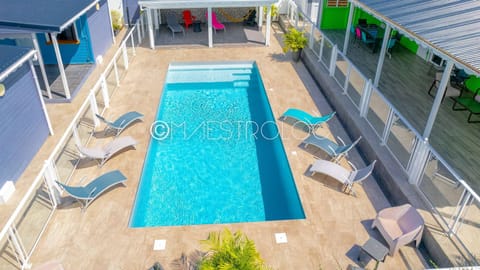 Vue d'ensemble piscine