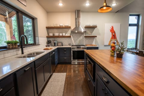 The high end gas stove ensures that your meals will be perfect.