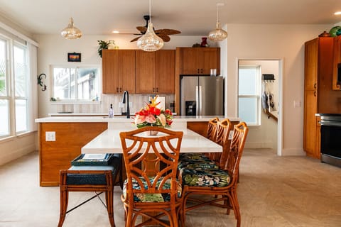 Dining area with seating for 8-10