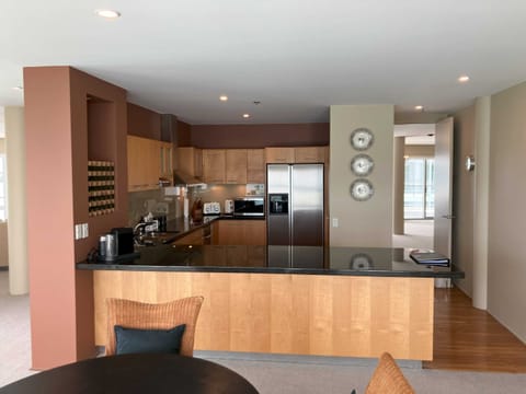 Large fully kitted out kitchen