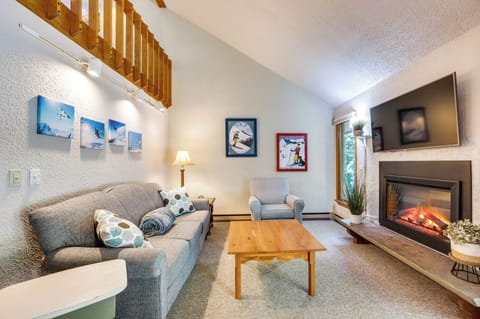 North Conway Vacation Rental | 3BR | 2.5BA | Stairs Required | 1,994 Sq Ft