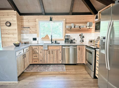 Fully Stocked Kitchen