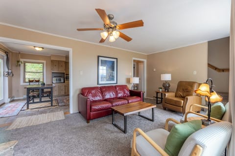 Kitchen & dining off the living room