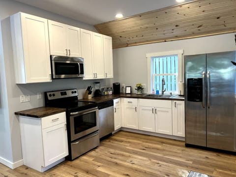 Fully stocked kitchen for making great meals