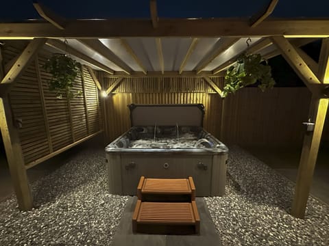 Enjoy the peace while you're in the hot tub. 