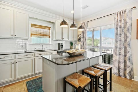 34-5521 Wolfhead Ave 34