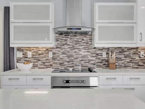 Kitchen Stove and Oven