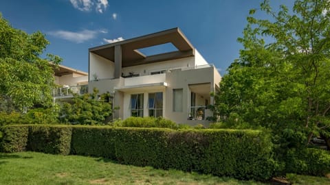 Beautiful layout with lush green lawn