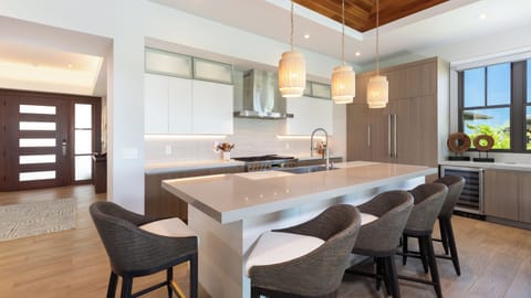 Seating for 5 at the expansive kitchen island
