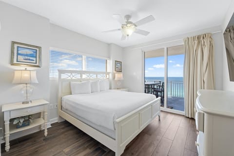 Gulf Front Main Bedroom with King Bed