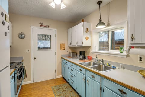 Kitchen | Cooking Basics | Drip Coffee Maker