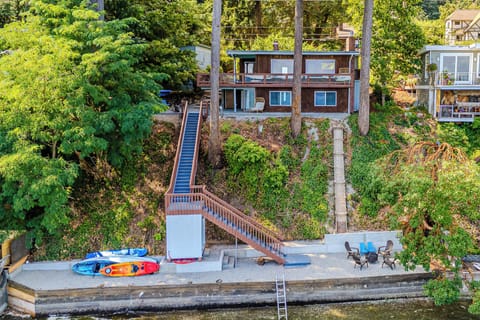 Vashon Vacation Rental | 3BR | 2.5BA | 1,860 Sq Ft | Steps Required