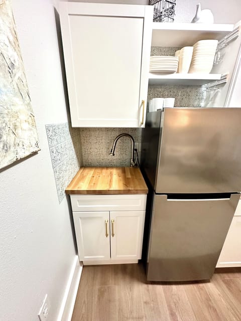 Medium size fridge/freezer with plenty of space!