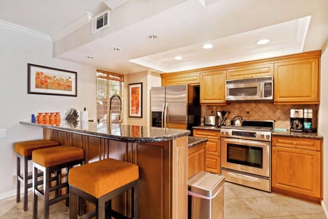 Kitchen bar counter with seating for 3