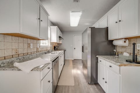 Kitchen | Drip Coffee Maker | Dishwasher | Air Fryer | 1st Floor