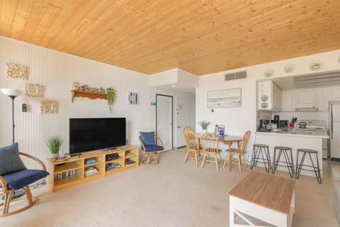 Enjoy the bright and open living space, perfect for relaxing and spending quality time together during your getaway.