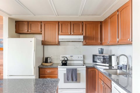 Your convenient kitchen awaits! Stocked with essentials for easy cooking and stress-free stays. 
