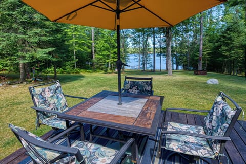 4 seat patio set with umbrella