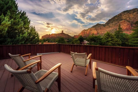 AMAZING rooftop sunset views